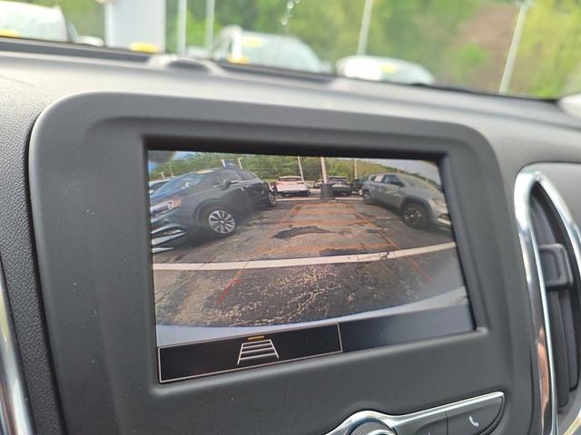 Photo of 2022 Summit White Chevrolet Equinox
