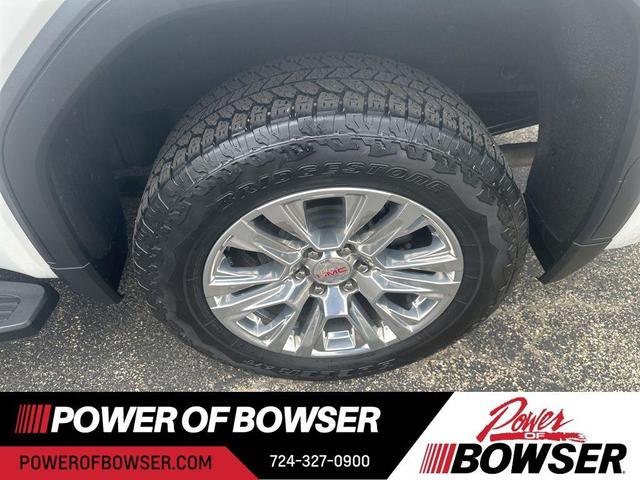 Photo of 2022 White Frost Tri-Coat GMC Sierra 1500