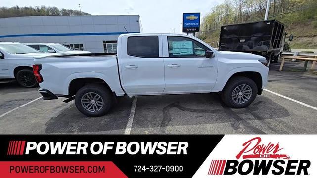 Photo of 2025 Summit White Chevrolet Colorado