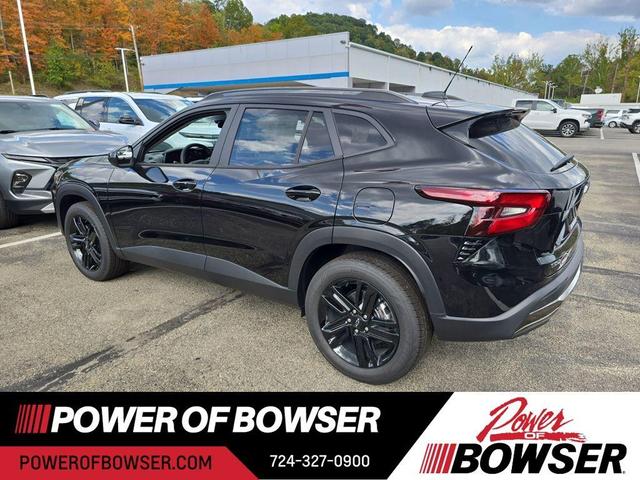 Photo of 2025 Mosaic Black Metallic Chevrolet Trax