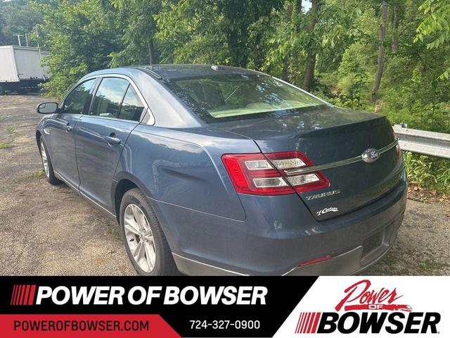 Photo of 2018 Blue Metallic Ford Taurus
