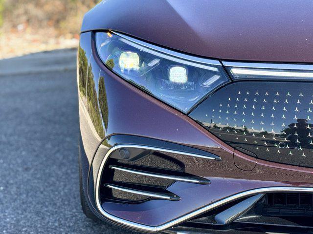 Photo of 2024 RUBELLITE RED M Mercedes-Benz EQS 580