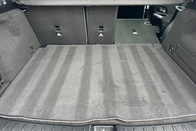 Photo of 2025 MOUNTAIN-GRY-ME/BLK-W/RED-TOPSTITCHING-MB Mercedes-Benz GLA 250