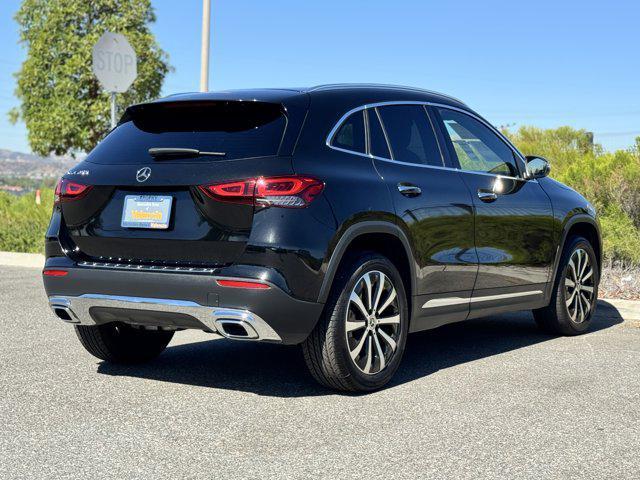 Photo of 2023 COSMOS-BLK-MET/BLK-MB-TEX Mercedes-Benz GLA 250