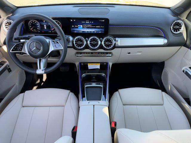 Photo of 2025 Night Black Mercedes-Benz GLB 250