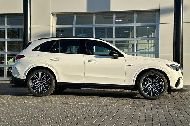 Photo of 2025 POLAR WHT Mercedes-Benz AMG GLC 43