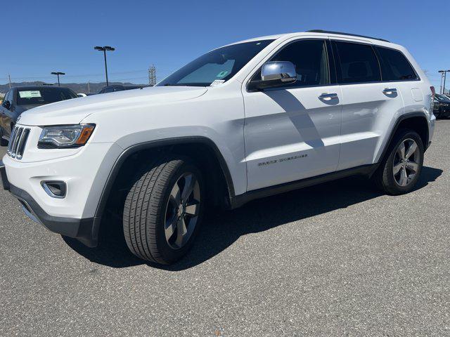 Photo of 2015 Bright White Clearcoat Jeep Grand Cherokee