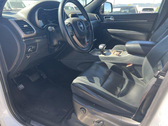 Photo of 2015 Bright White Clearcoat Jeep Grand Cherokee