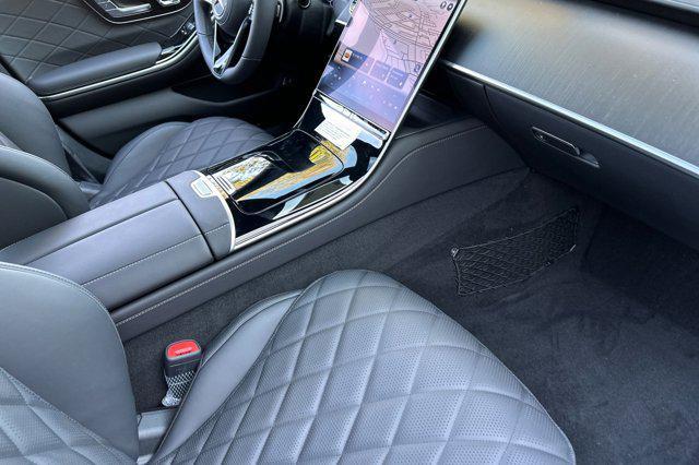 Photo of 2025 Black Mercedes-Benz S-Class