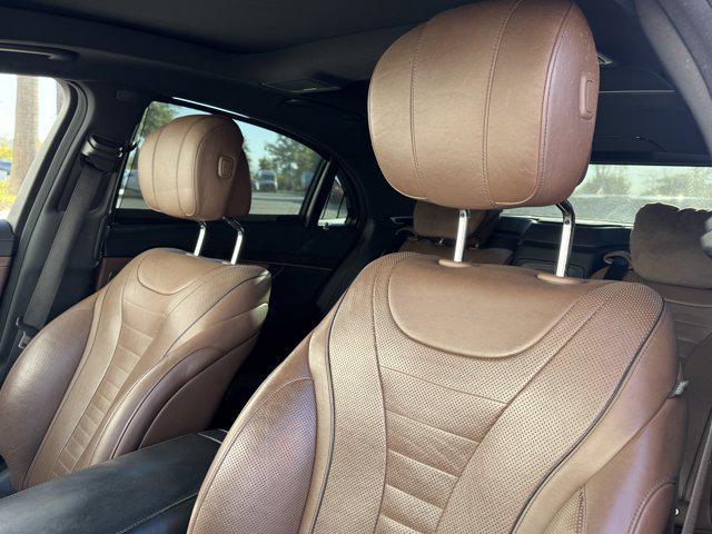 Photo of 2014 DESIGNO-MOCHA-B Mercedes-Benz S-Class