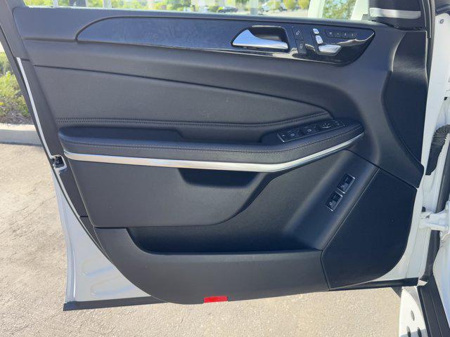 Photo of 2018 White Mercedes-Benz GLS 550