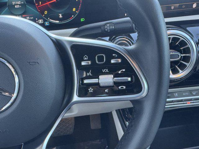 Photo of 2022 PATAGONIA-RED-M/MACCHIATO-BGE-MB-TEX Mercedes-Benz A-Class