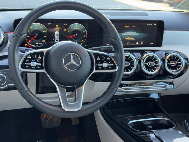 Photo of 2022 PATAGONIA-RED-M/MACCHIATO-BGE-MB-TEX Mercedes-Benz A-Class