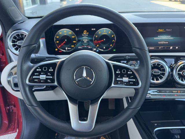 Photo of 2022 PATAGONIA-RED-M/MACCHIATO-BGE-MB-TEX Mercedes-Benz A-Class