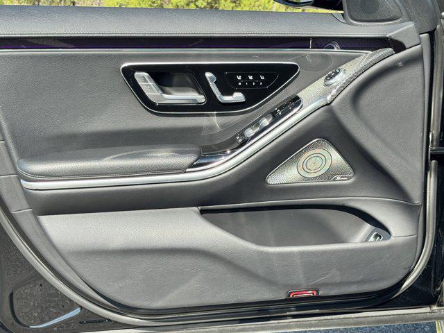 Photo of 2023 BLK/BLK-LTH Mercedes-Benz S-Class