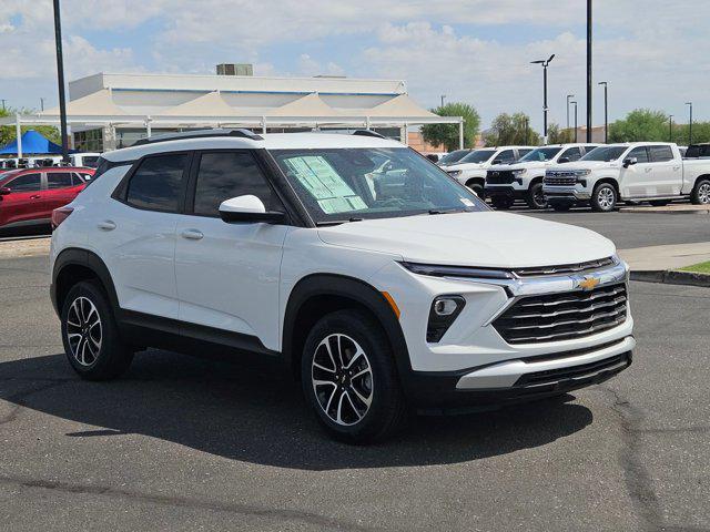 Photo of 2026 Summit White Chevrolet Trailblazer
