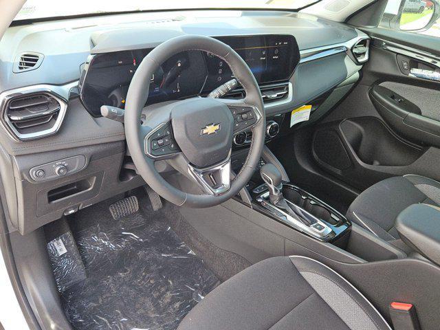 Photo of 2026 Summit White Chevrolet Trailblazer