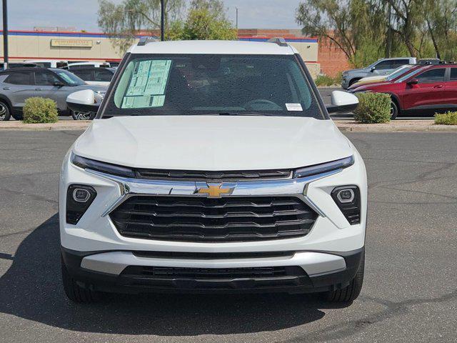 Photo of 2026 Summit White Chevrolet Trailblazer