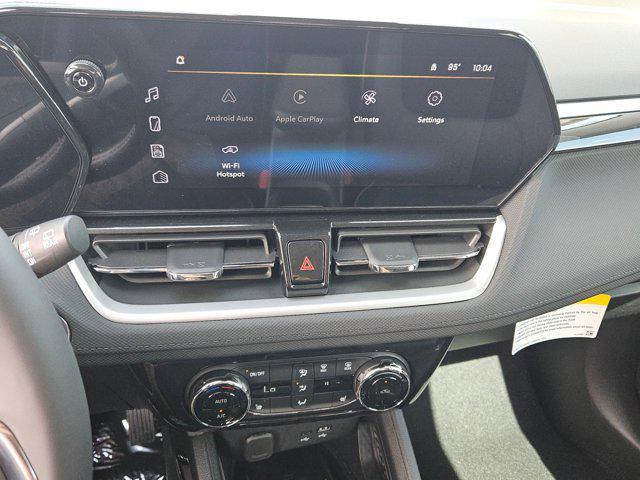 Photo of 2026 Summit White Chevrolet Trailblazer