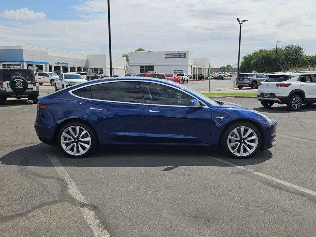 Photo of 2020 Deep Blue Metallic Tesla Model 3