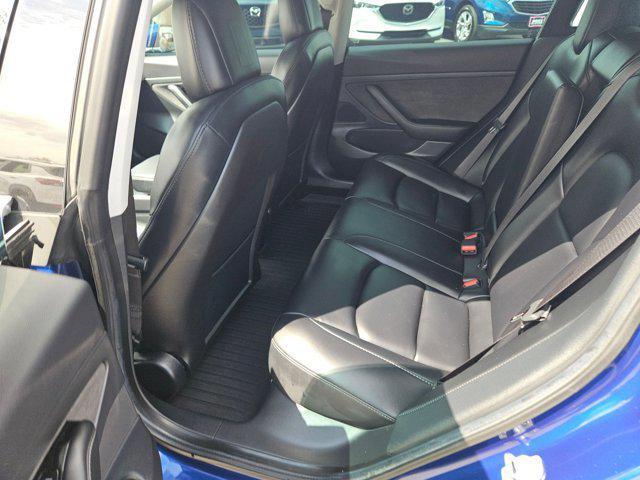 Photo of 2020 Deep Blue Metallic Tesla Model 3