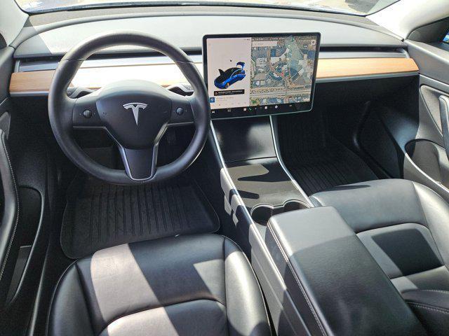 Photo of 2020 Deep Blue Metallic Tesla Model 3