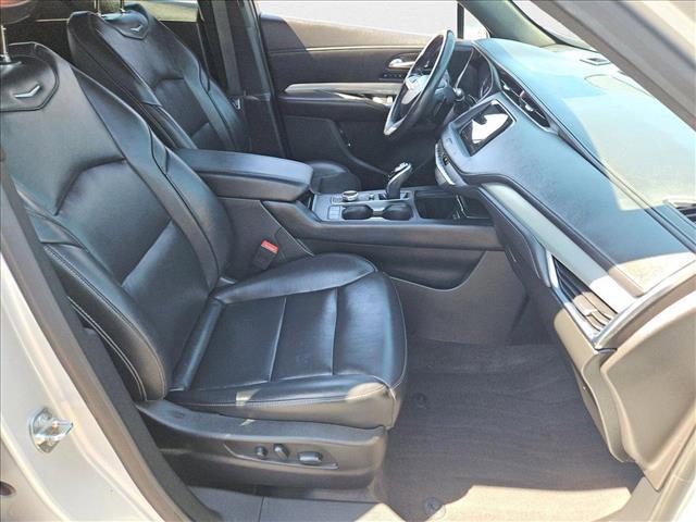 Photo of 2020 Radiant Silver Metallic Cadillac XT4