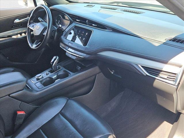 Photo of 2020 Radiant Silver Metallic Cadillac XT4