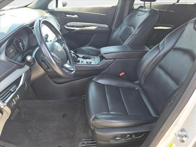 Photo of 2020 Radiant Silver Metallic Cadillac XT4