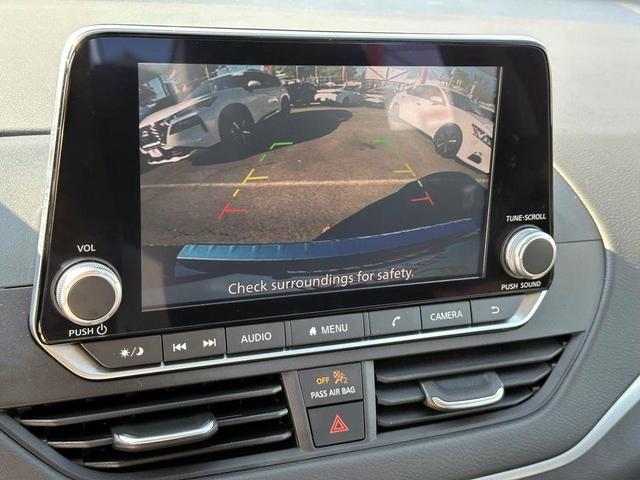 Photo of 2022 Scarlet Ember Nissan Altima