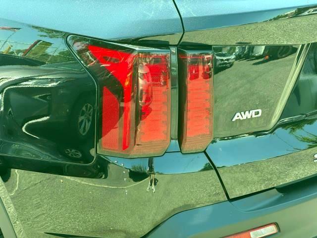 Photo of 2022 Ebony Black Kia Sorento
