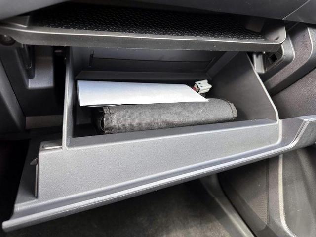 Photo of 2022 Red 2 Tone Nissan Pathfinder