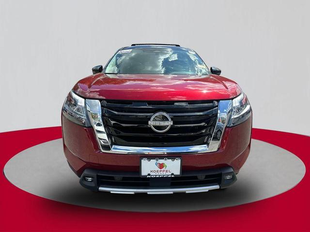 Photo of 2022 Red 2 Tone Nissan Pathfinder