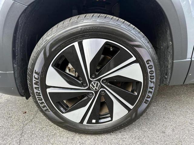 Photo of 2023 Pure Gray Volkswagen Taos