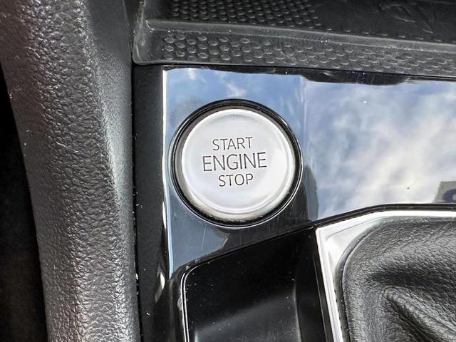 Photo of 2023 Pure Gray Volkswagen Taos