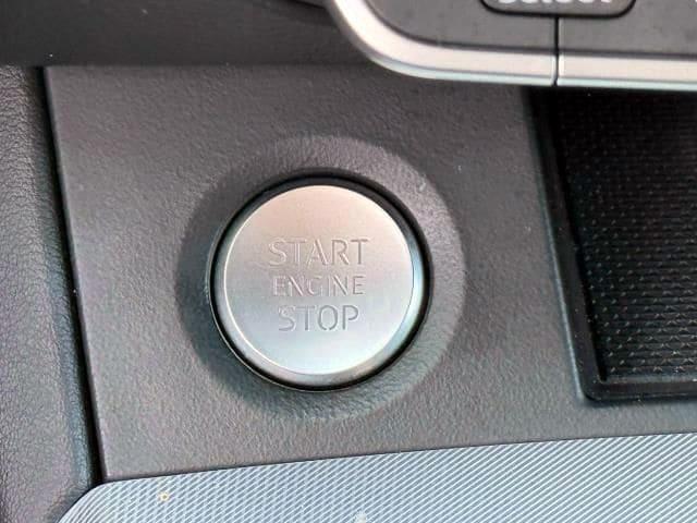 Photo of 2022 Florett Silver Metallic Audi Q5