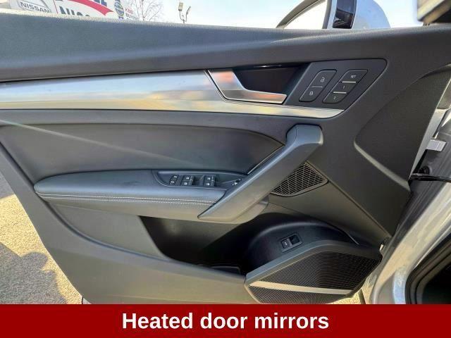 Photo of 2022 Florett Silver Metallic Audi Q5