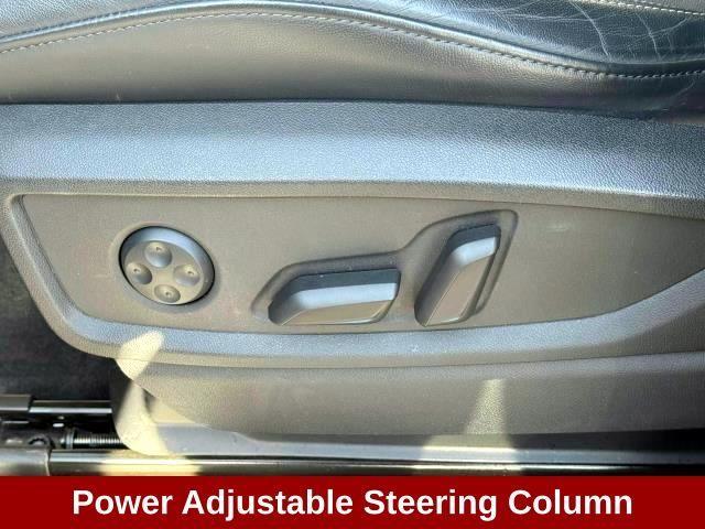 Photo of 2022 Florett Silver Metallic Audi Q5