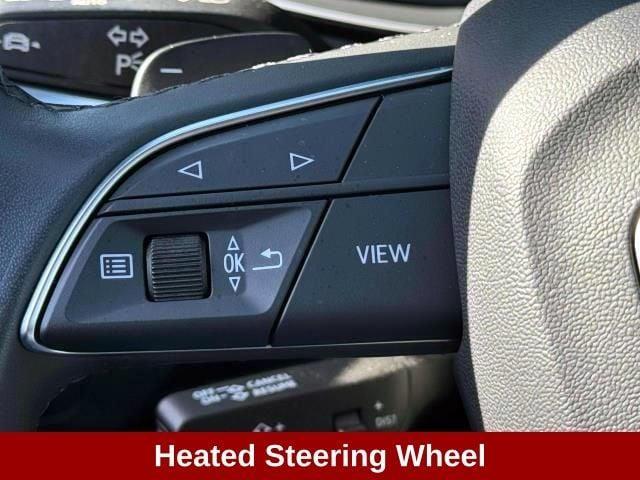 Photo of 2022 Florett Silver Metallic Audi Q5