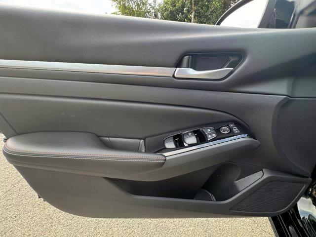 Photo of 2024 Black Nissan Altima