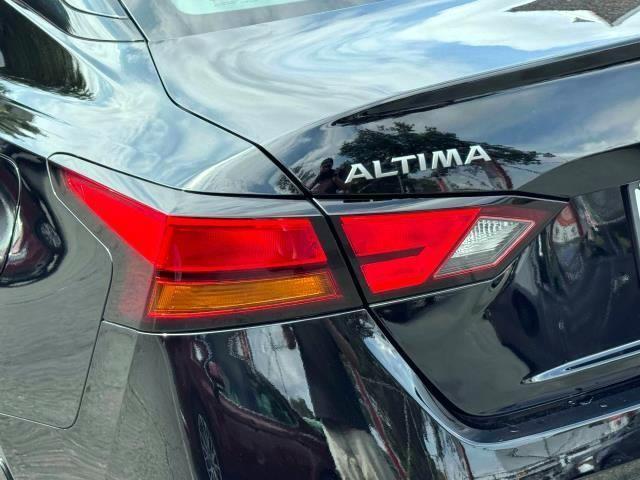 Photo of 2024 Black Nissan Altima