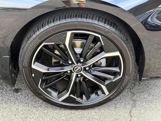 Photo of 2024 Black Nissan Altima