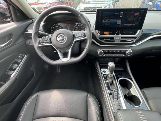 Photo of 2024 Black Nissan Altima