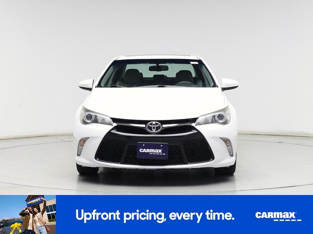 Photo of 2015 White Toyota Camry