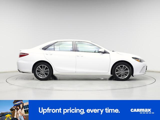 Photo of 2015 White Toyota Camry