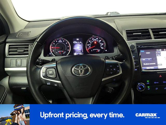Photo of 2015 White Toyota Camry