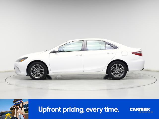 Photo of 2015 White Toyota Camry