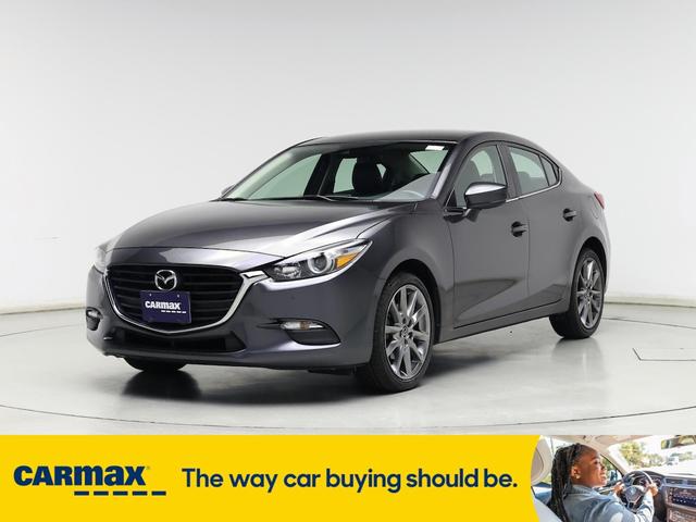 Photo of 2018 Gray Mazda Mazda3