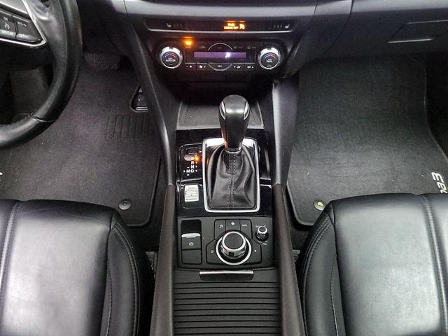 Photo of 2018 Gray Mazda Mazda3