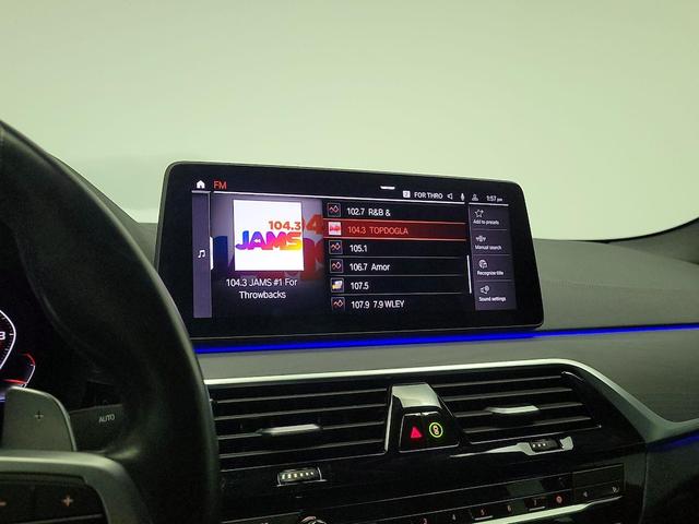 Photo of 2022 Black BMW M550